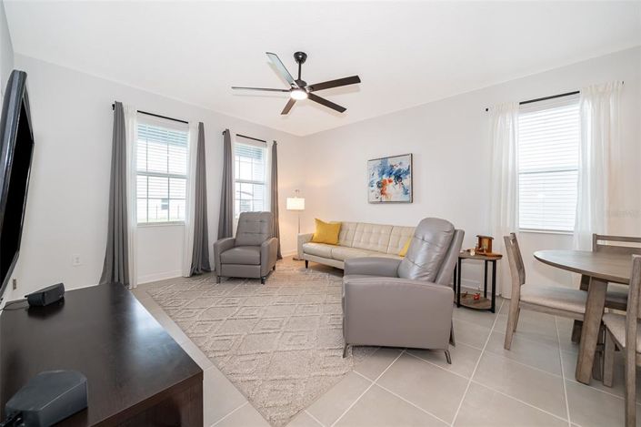 Image No.15-5 Bed Property for sale