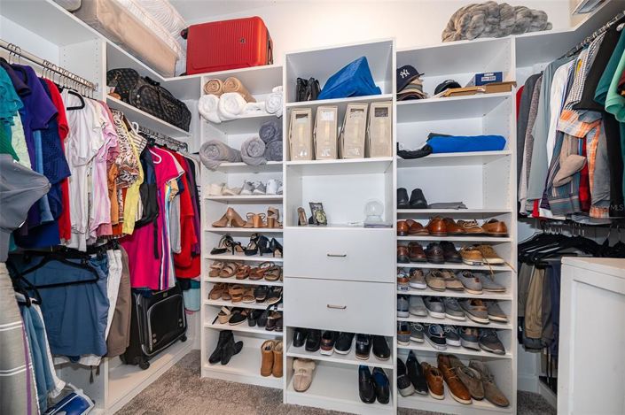 Image No.20-5 Bed Property for sale