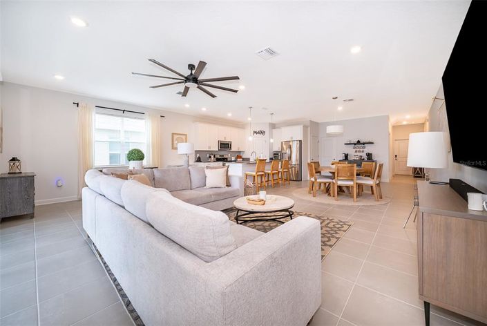 Image No.9-5 Bed Property for sale