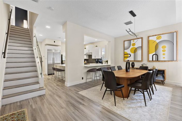 Image No.24-6 Bed Property for sale