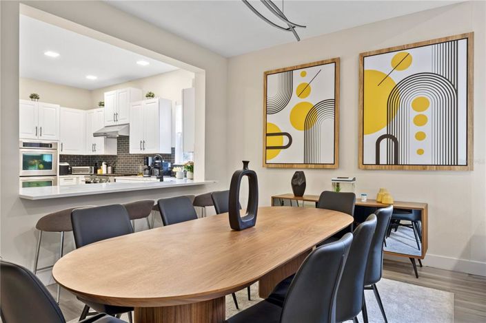 Image No.26-6 Bed Property for sale