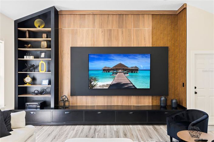 Image No.30-6 Bed Property for sale