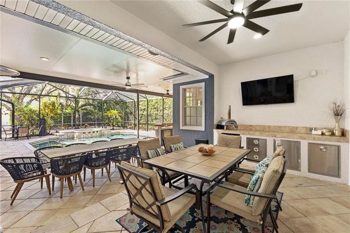 Image No.34-6 Bed Property for sale