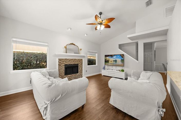 Image No.19-4 Bed Property for sale