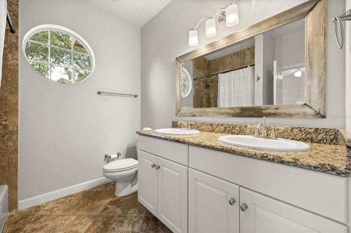 Image No.37-4 Bed Property for sale