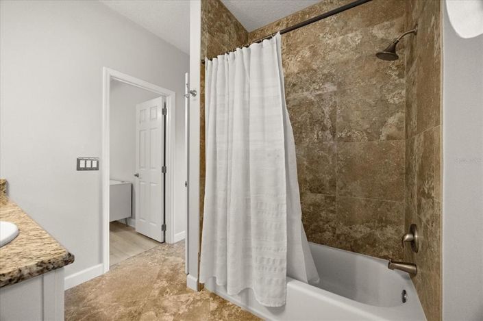 Image No.38-4 Bed Property for sale