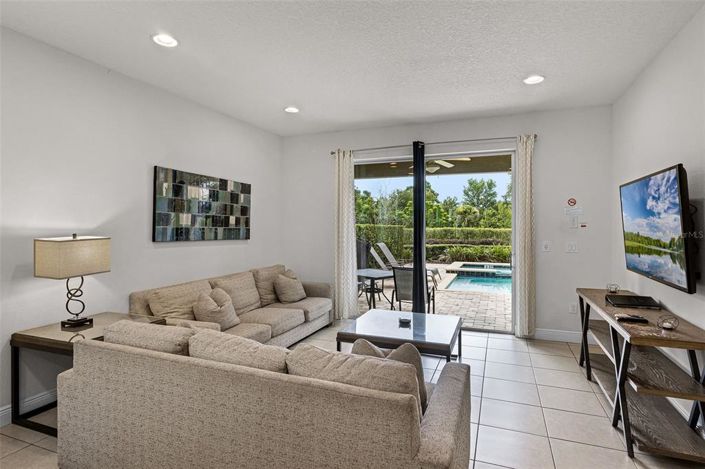 Image No.11-Propriété de 8 chambres à vendre à Kissimmee