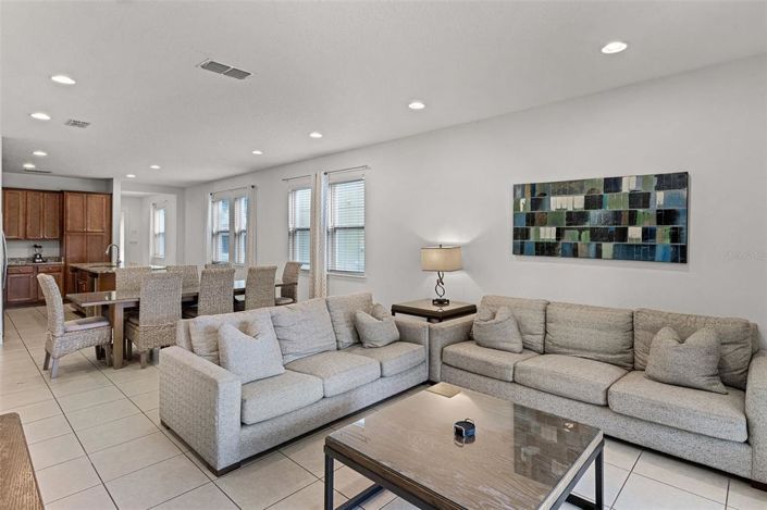 Image No.12-Propriété de 8 chambres à vendre à Kissimmee