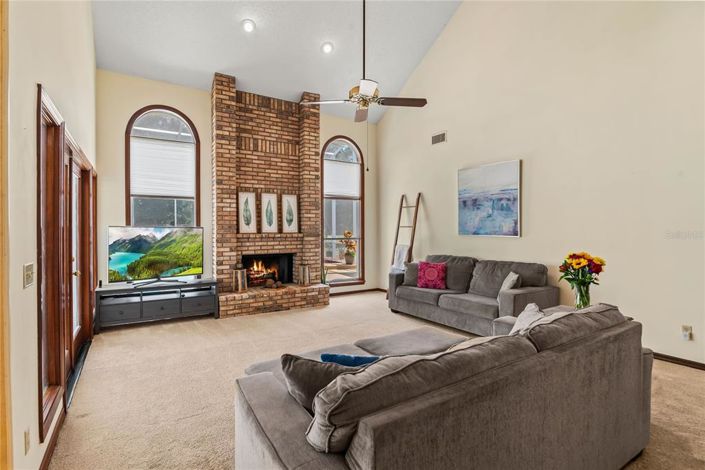 Image No.10-4 Bed Property for sale