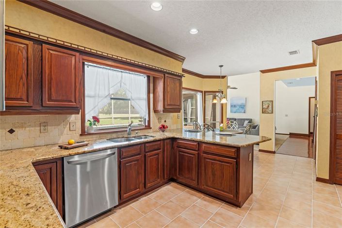 Image No.15-4 Bed Property for sale