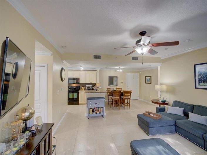 Image No.12-2 Bed Property for sale