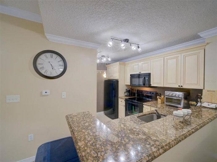 Image No.14-2 Bed Property for sale