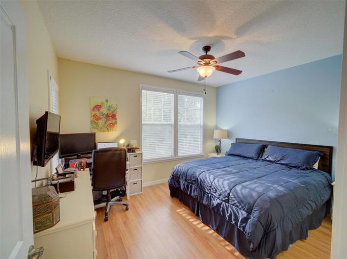 Image No.20-2 Bed Property for sale