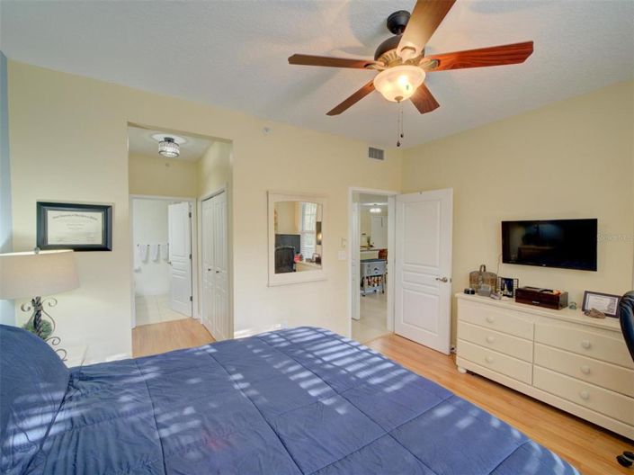 Image No.21-2 Bed Property for sale