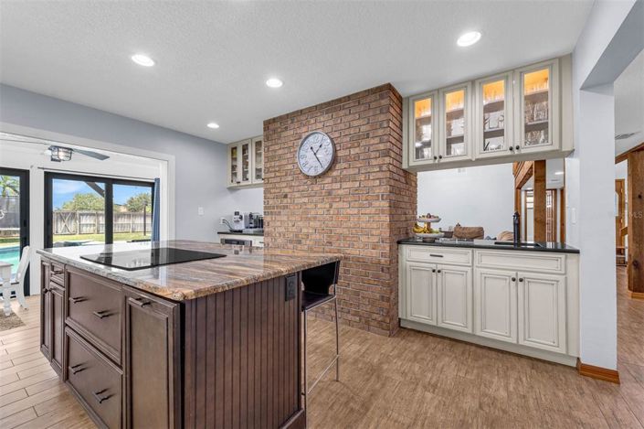 Image No.11-4 Bed Property for sale