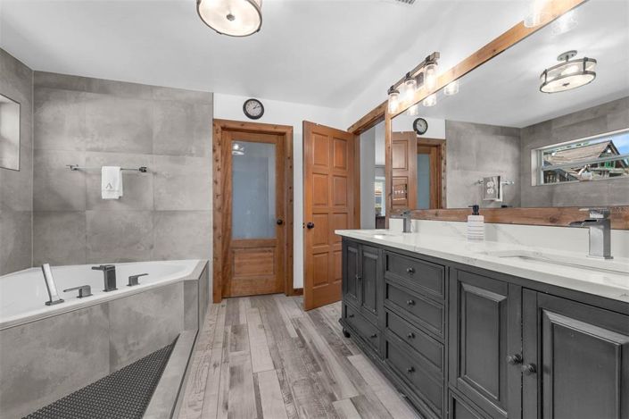 Image No.22-4 Bed Property for sale