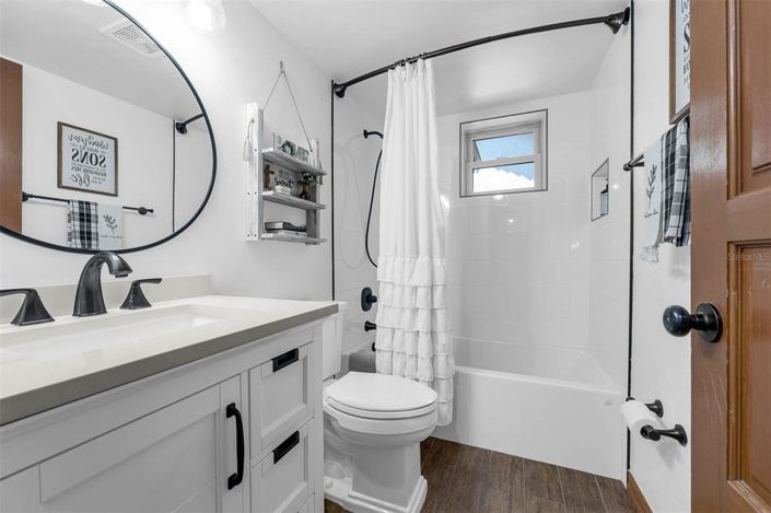 Image No.25-4 Bed Property for sale