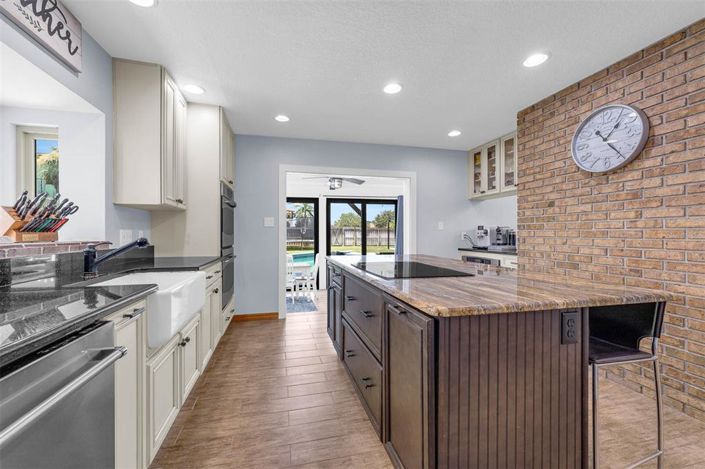 Image No.9-4 Bed Property for sale