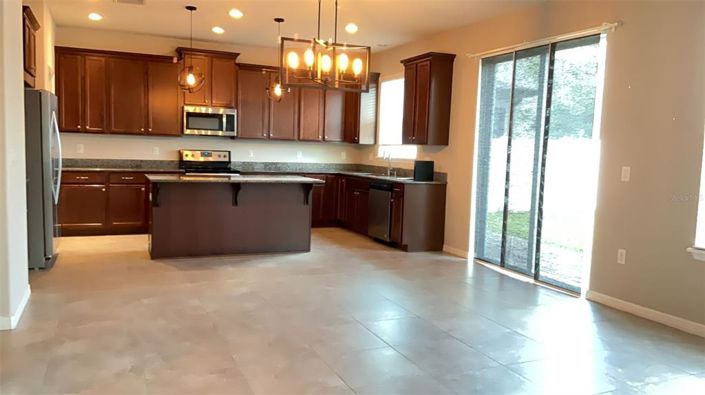 Image No.8-4 Bed Property for sale