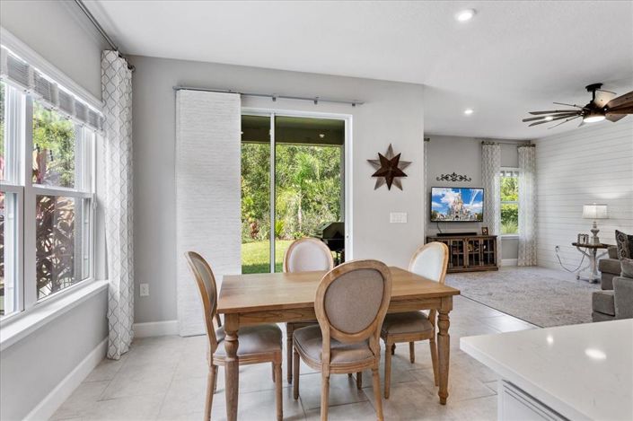 Image No.10-3 Bed Property for sale