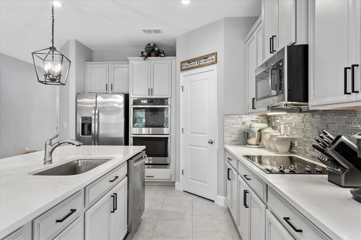 Image No.9-3 Bed Property for sale