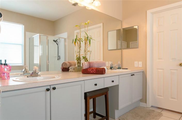 Image No.9-5 Bed Property for sale