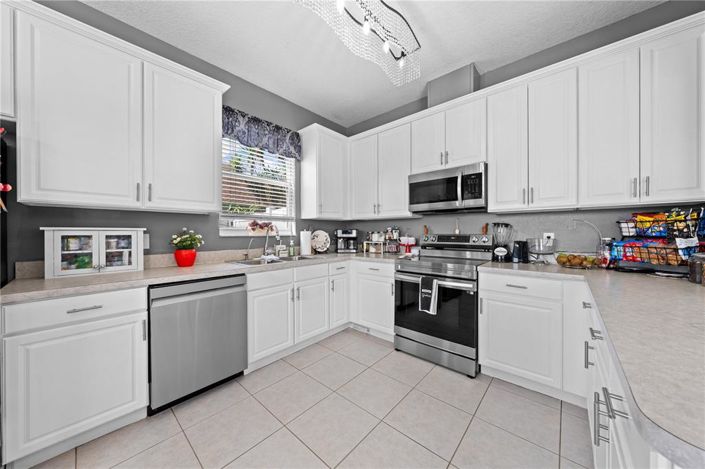 Image No.29-5 Bed Property for sale