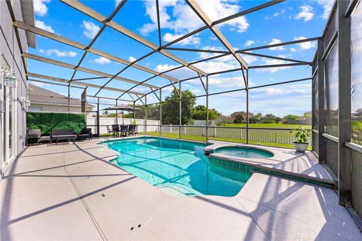 Image No.61-5 Bed Property for sale