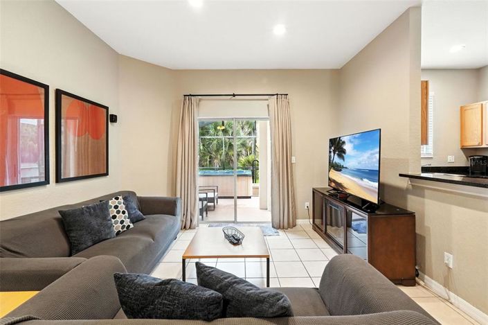 Image No.10-4 Bed Townhouse for sale