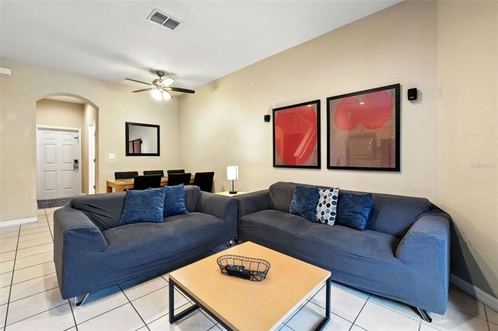 Image No.13-4 Bed Townhouse for sale