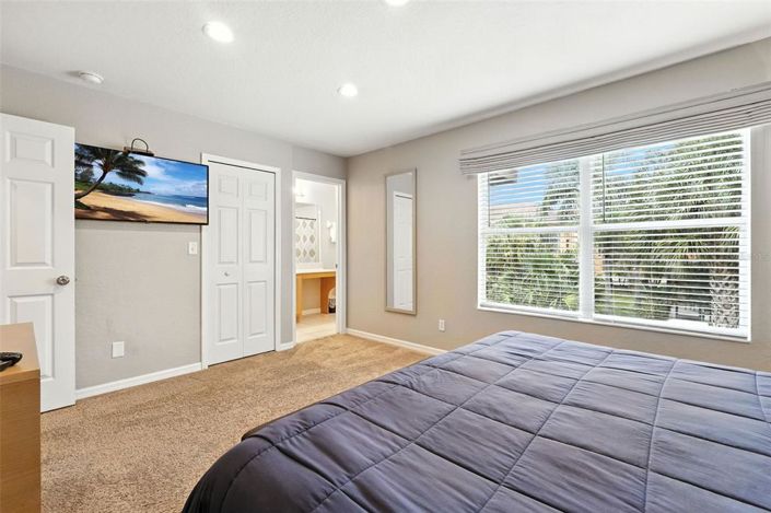 Image No.20-4 Bed Townhouse for sale