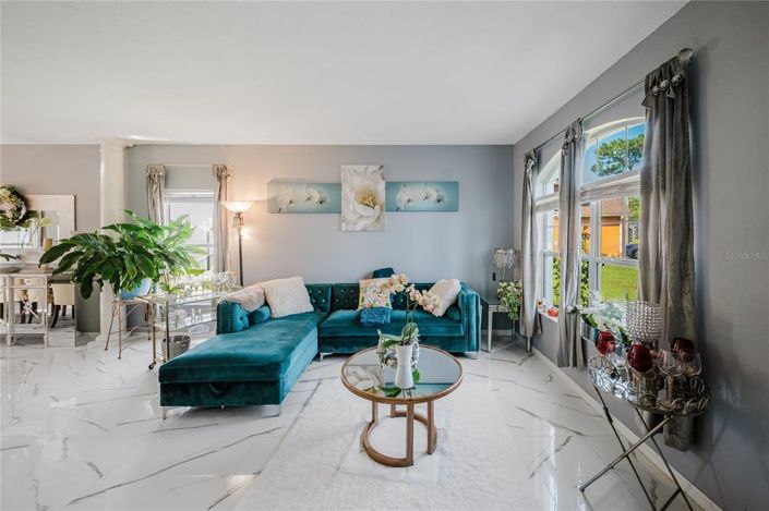 Image No.2-Propriété de 4 chambres à vendre à Kissimmee