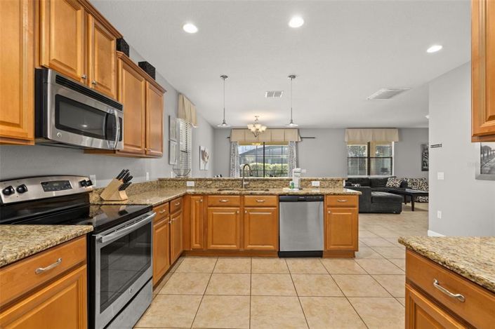 Image No.9-5 Bed Property for sale