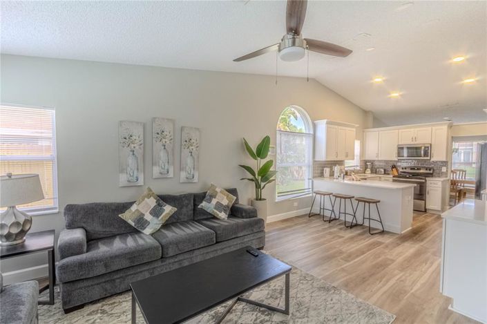 Image No.3-Propriété de 3 chambres à vendre à Kissimmee