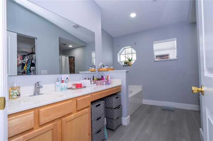 Image No.46-4 Bed Property for sale