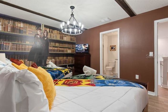 Image No.40-5 Bed Property for sale