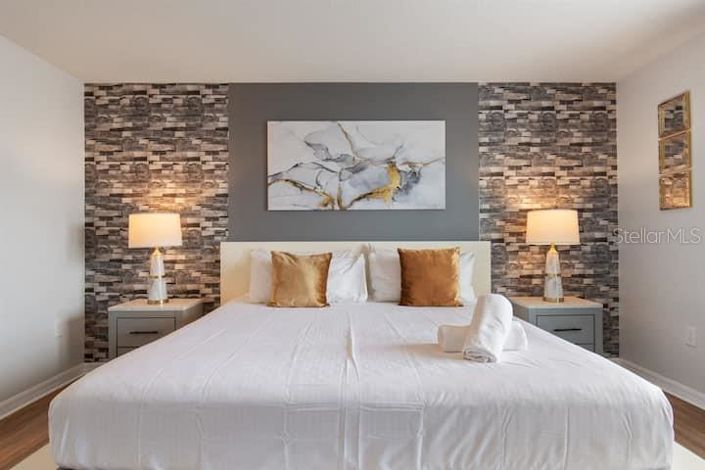 Image No.42-5 Bed Property for sale