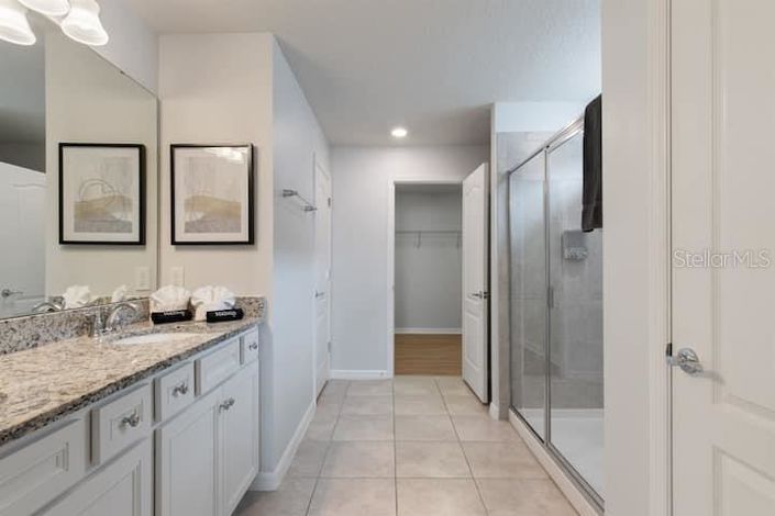 Image No.46-5 Bed Property for sale