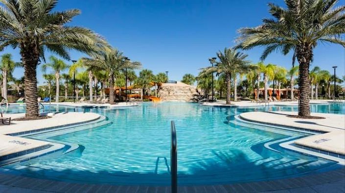 Image No.55-5 Bed Property for sale