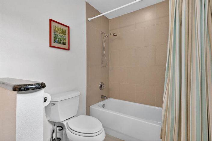 Image No.20-3 Bed Property for sale