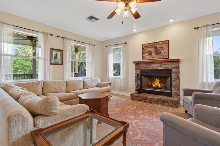 Image No.6-3 Bed Property for sale