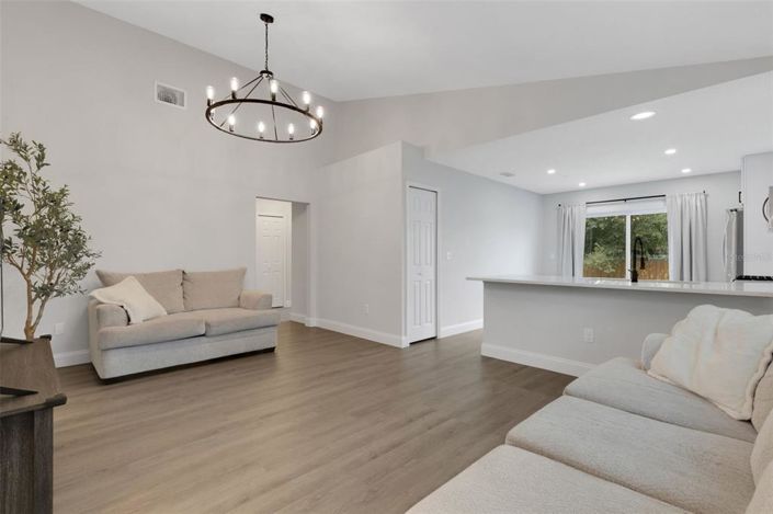 Image No.5-Propriété de 3 chambres à vendre à Davenport