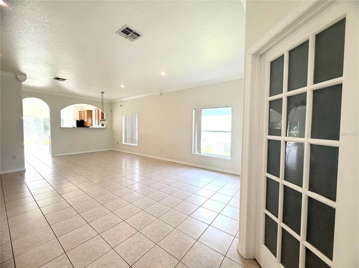 Image No.8-4 Bed Property for sale