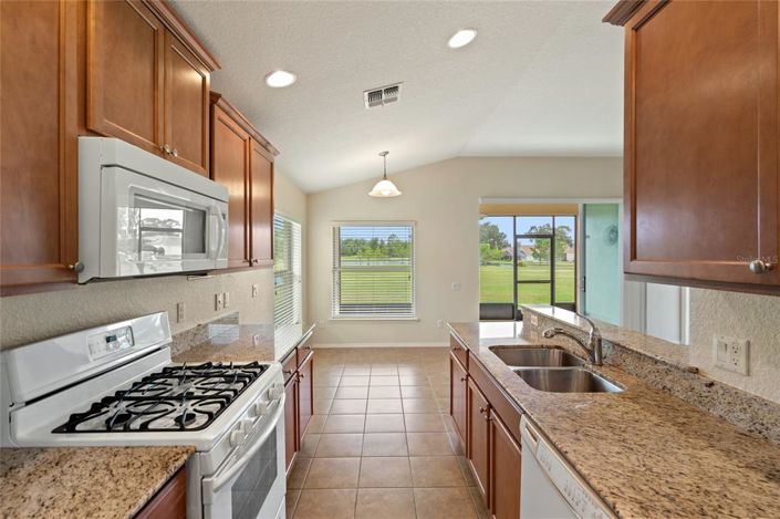 Image No.19-3 Bed Property for sale