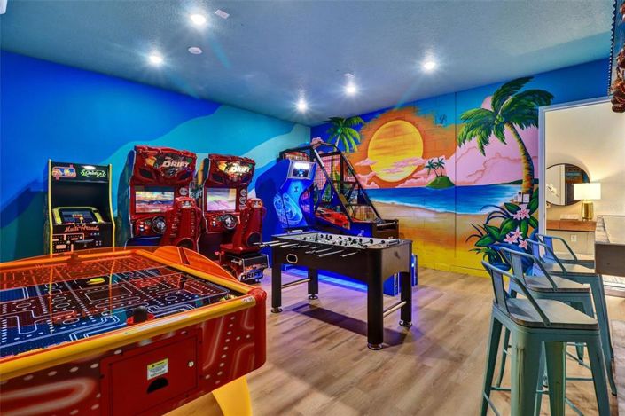 Image No.11-6 Bed Property for sale