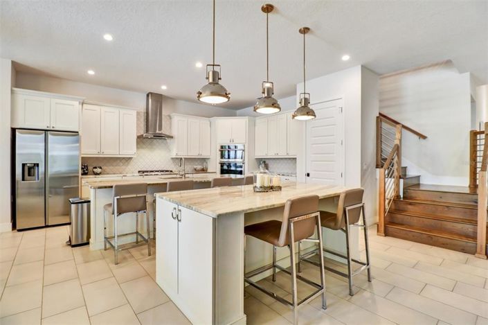 Image No.21-6 Bed Property for sale