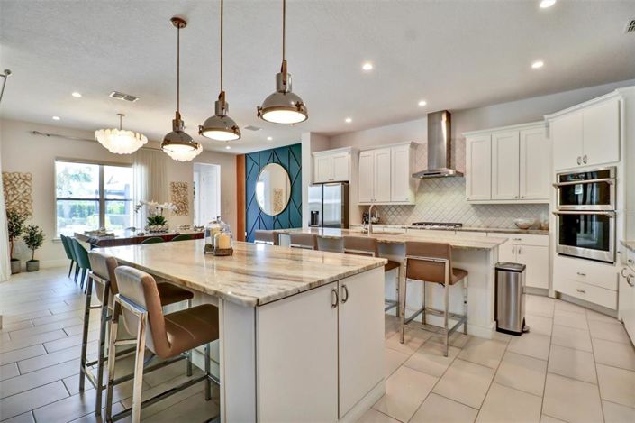 Image No.22-6 Bed Property for sale