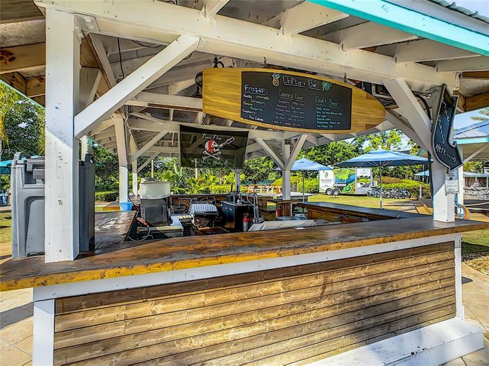 Image No.87-6 Bed Property for sale