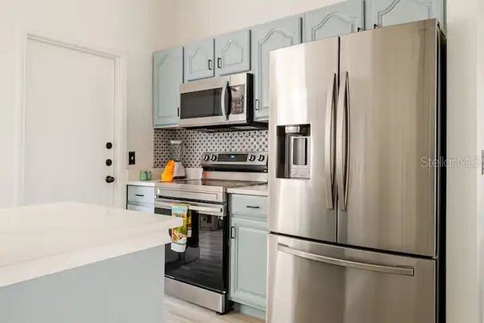 Image No.26-3 Bed Property for sale