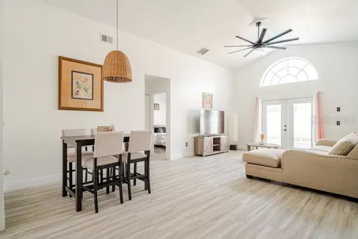 Image No.8-3 Bed Property for sale